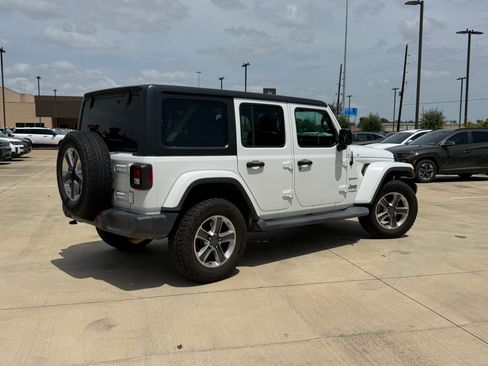 Used 2020 Jeep Wrangler Unlimited Sahara AWD/4WD image 5