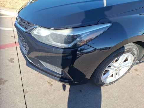 Used 2017 Chevrolet Cruze LT w/ Convenience Package image 10