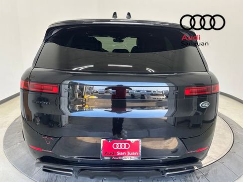 Used 2023 Land Rover Range Rover Sport SE Dynamic image 36