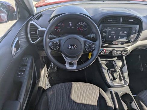 Used 2021 Kia Soul LX image 14