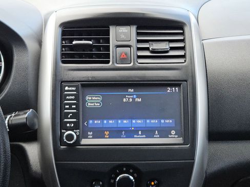 Used 2019 Nissan Versa SV FWD image 17