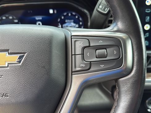 Used 2022 Chevrolet Silverado 1500 LT AWD/4WD image 23