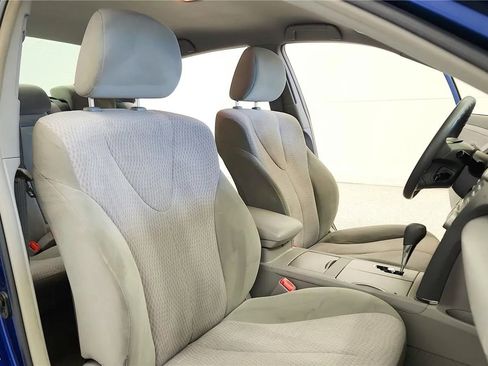 Used 2010 Toyota Camry SE FWD image 37