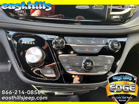 New 2026 Chrysler Pacifica Select w/ S Appearance Package image 7