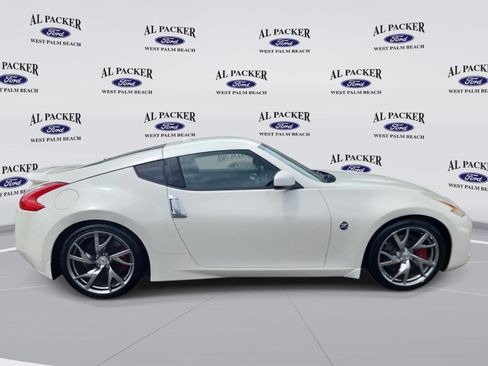 Used 2014 Nissan 370Z Touring w/ Sport Package RWD image 6