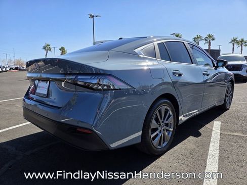 New 2026 Nissan Sentra SL w/ Floor Mat Package FWD image 5