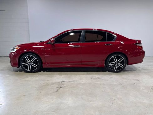 Used 2017 Honda Accord Sport Special Edition image 4