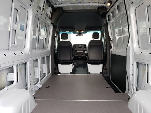 New 2026 Mercedes-Benz Sprinter 2500 image 6