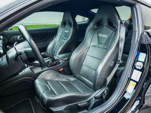 Used 2022 Ford Mustang Mach 1 w/ Mach 1 Handling Package RWD image 36