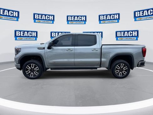 Used 2024 GMC Sierra 1500 AT4 w/ Technology Package AWD/4WD image 5