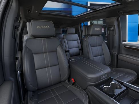 New 2026 Chevrolet Suburban High Country AWD/4WD image 16
