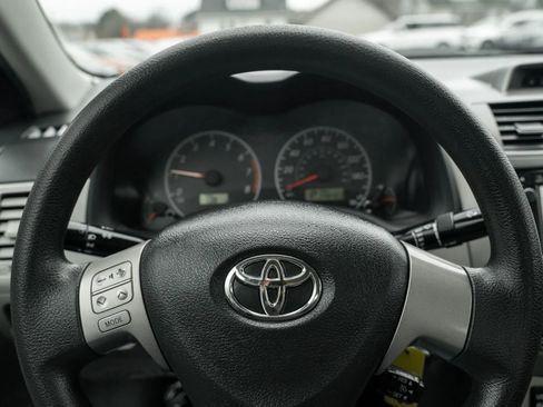 Used 2013 Toyota Corolla LE Special Edition image 15