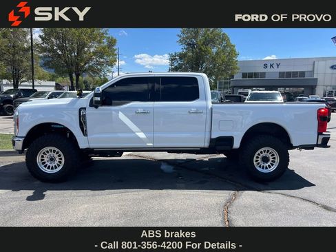 Used 2023 Ford F250 Lariat w/ Lariat Ultimate Package AWD/4WD image 6
