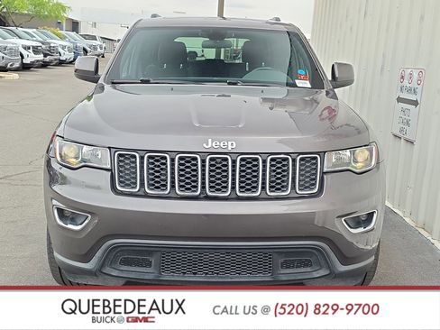 Used 2021 Jeep Grand Cherokee Laredo RWD image 2