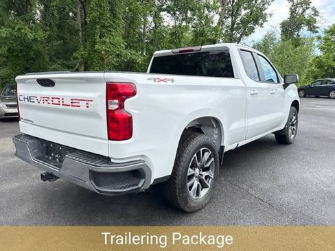 Used 2023 Chevrolet Silverado 1500 LT AWD/4WD image 5