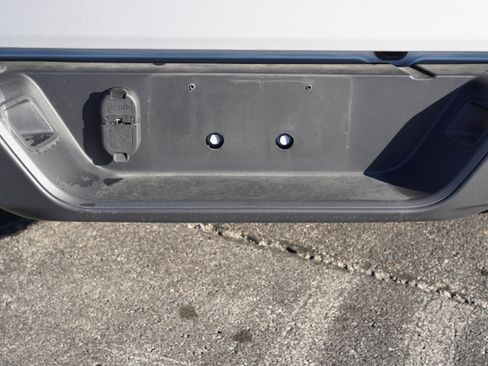 Used 2022 Jeep Gladiator Willys image 9