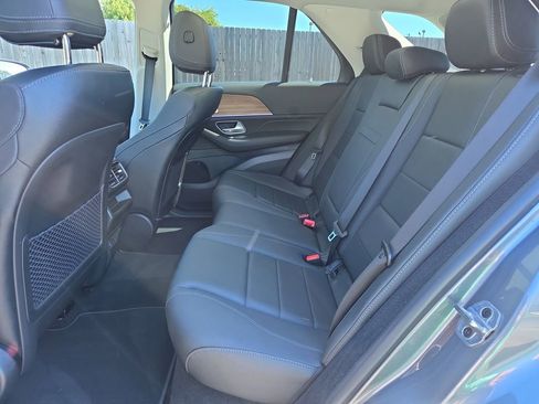 Used 2025 Mercedes-Benz GLE 350 4MATIC image 12