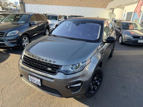 Used 2017 Land Rover Discovery Sport HSE image 4
