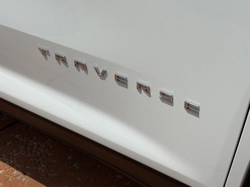 New 2026 Chevrolet Traverse LT w/ Sun and Wheel Package image 8