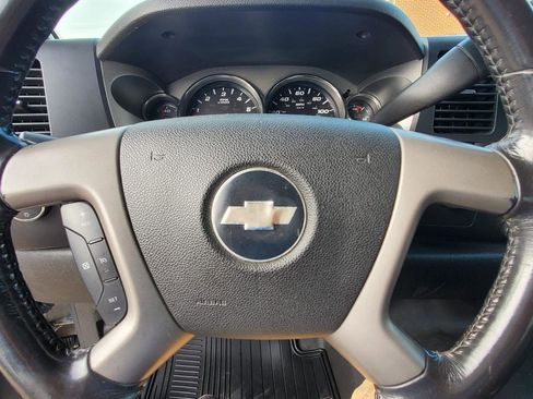 Used 2007 Chevrolet Silverado 1500 LT AWD/4WD image 13