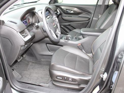 Used 2021 GMC Terrain SLT w/ Elevation Edition image 15