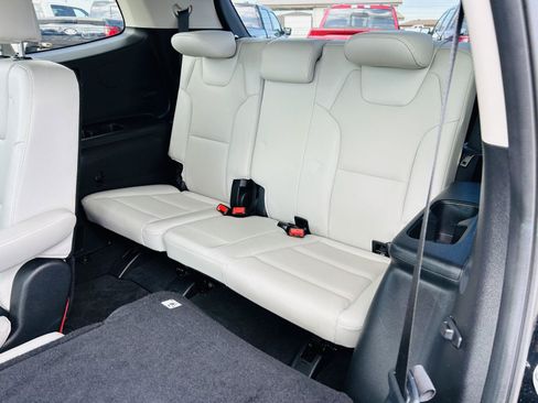 Used 2025 Kia Telluride S FWD image 27