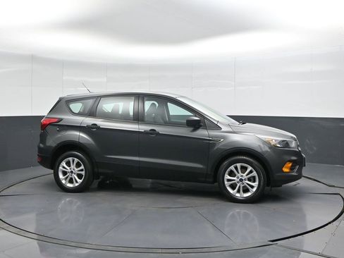 Used 2019 Ford Escape S image 6