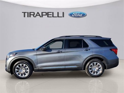 New 2025 Ford Explorer Active w/ Active Comfort Package image 3