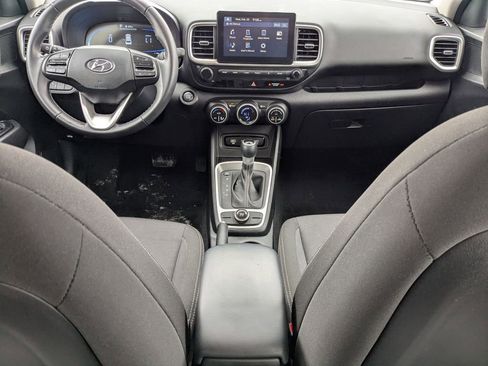 Used 2025 Hyundai Venue SEL image 29