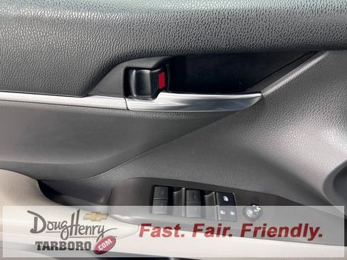 Used 2021 Toyota Camry SE image 26