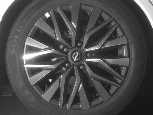Used 2025 Nissan Altima 2.5 SV FWD image 15