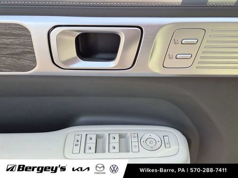 Used 2024 Hyundai Santa Fe Calligraphy AWD/4WD image 14