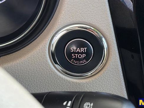 Used 2015 Nissan Rogue SV w/ SV Premium Package image 30