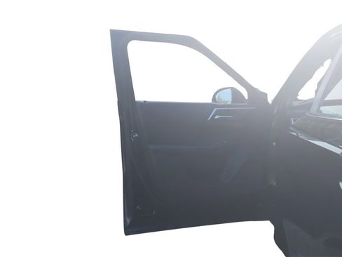 Used 2023 Mitsubishi Outlander SE image 15