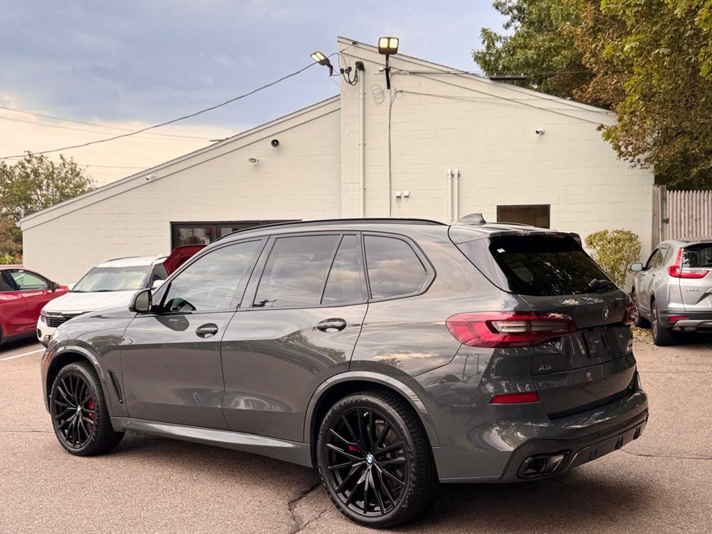 Used 2022 BMW X5 M50i w/ Executive Package AWD/4WD image 4