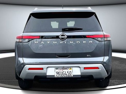 Used 2024 Nissan Pathfinder SL image 5