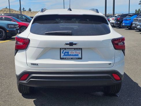 New 2026 Chevrolet Trax LT w/ Driver Confidence Package FWD image 6