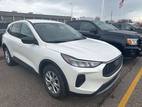 Used 2023 Ford Escape Active image 6