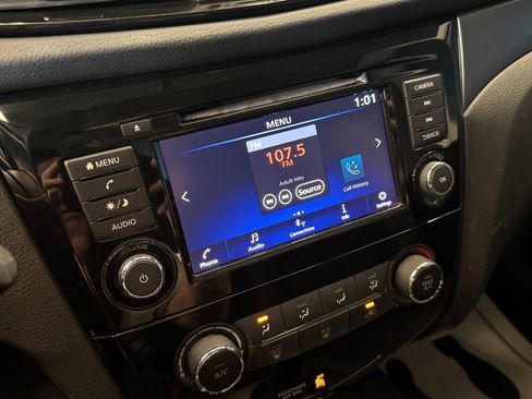 Used 2019 Nissan Rogue Sport S w/ Appearance Package image 12