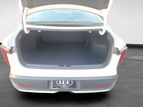 New 2025 Kia K4 LXS image 21