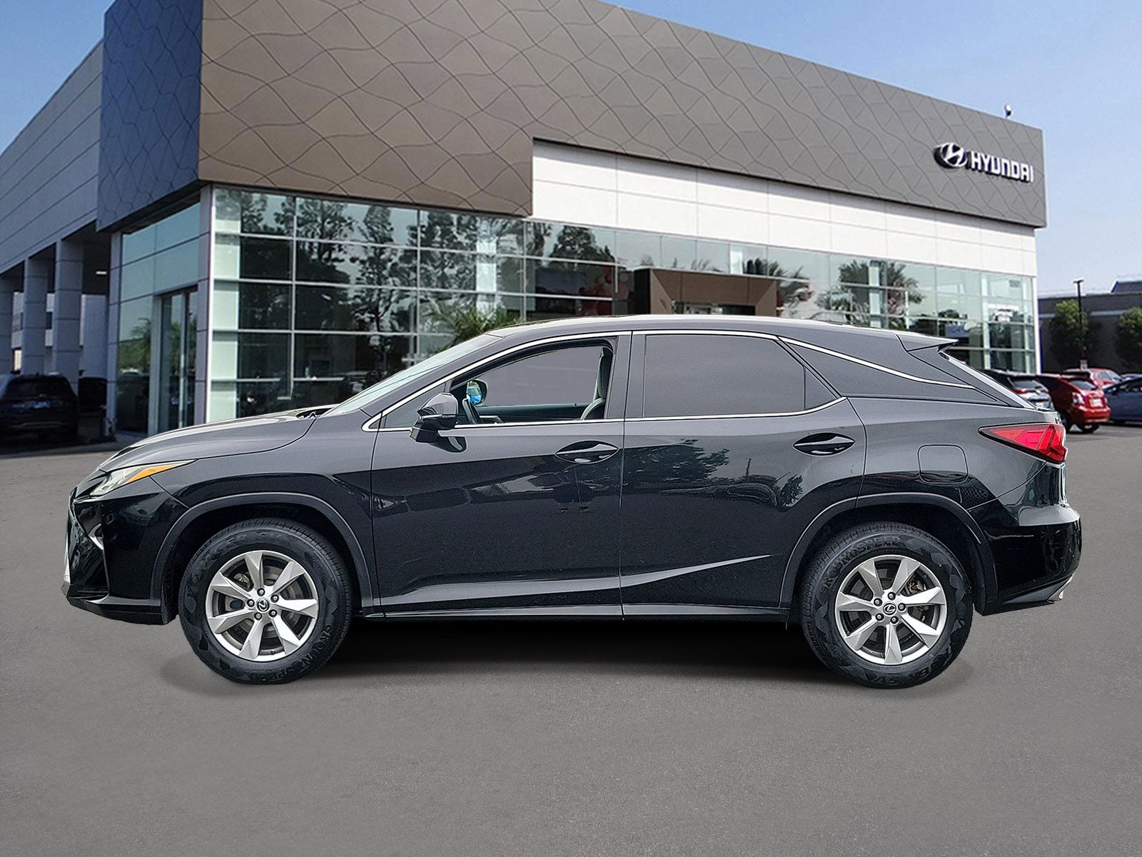 Used 2018 Lexus RX 350 FWD w/ Accessory Package image 3