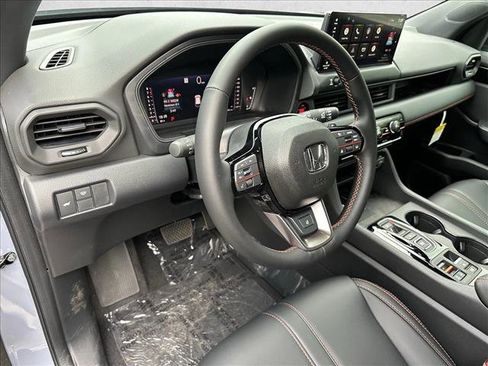 New 2026 Honda Pilot TrailSport image 3