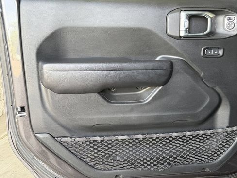 Used 2021 Jeep Wrangler Rubicon AWD/4WD image 21