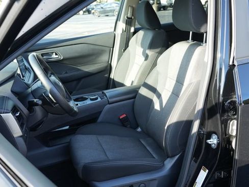Used 2025 Nissan Rogue SV AWD/4WD image 22