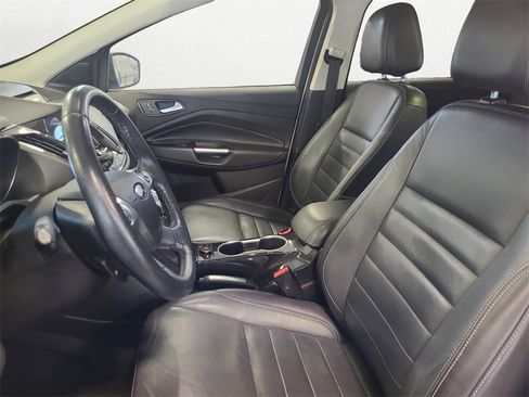 Used 2016 Ford Escape Titanium image 9