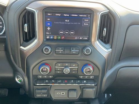 Used 2022 Chevrolet Silverado 1500 High Country w/ Safety Package II AWD/4WD image 22