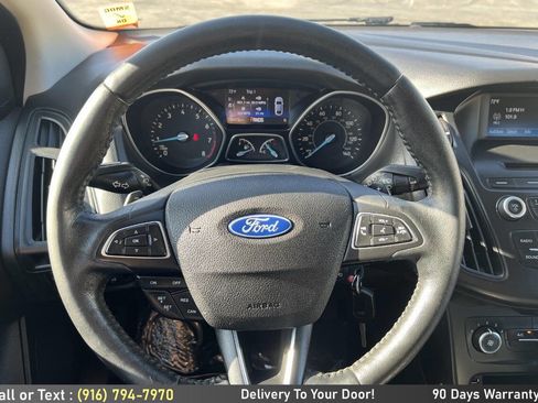 Used 2015 Ford Focus SE w/ SE Sport Package FWD image 22