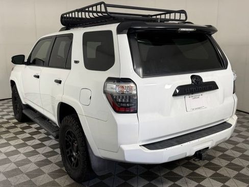 Used 2021 Toyota 4Runner Venture w/ Moonroof Package AWD/4WD image 4