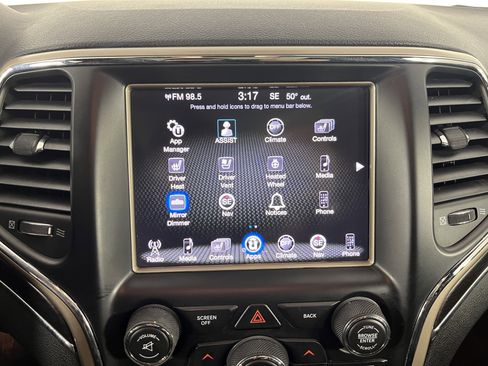 Used 2014 Jeep Grand Cherokee Limited w/ Luxury Group II image 15