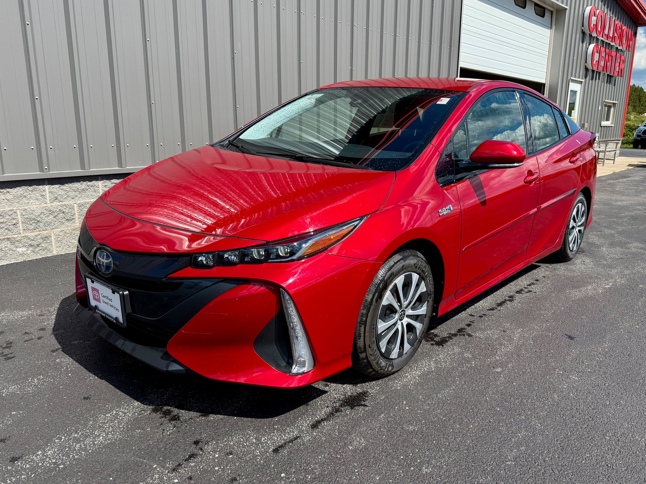 Certified 2020 Toyota Prius Prime LE w/ Carpet Mat Package FWD image 9